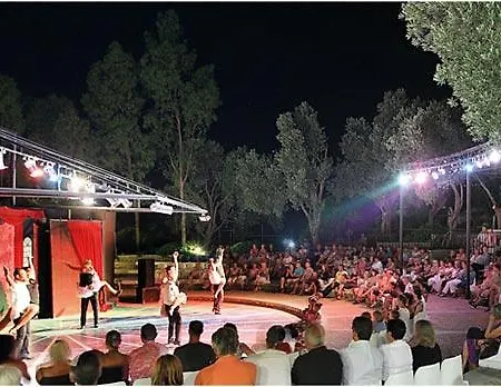 Club 4*